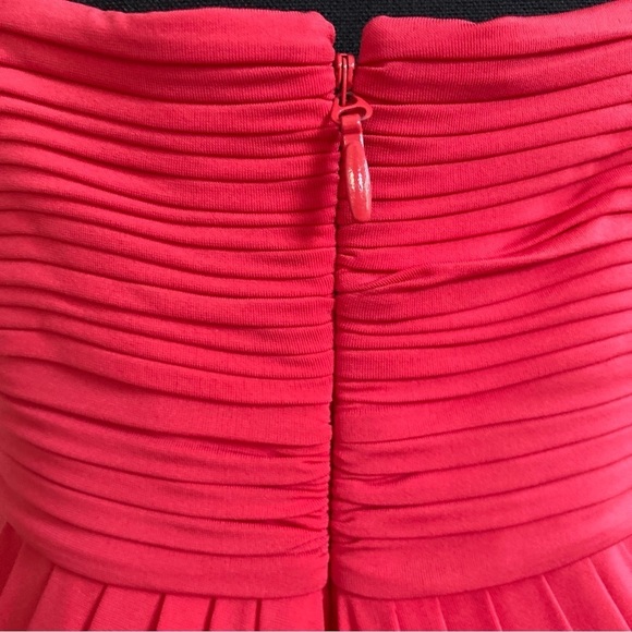 BCBGMAXAZRIA red draped bubble hem pleated bodice sleeveless mini dress.… - Picture 6 of 11